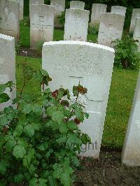 Etaples Military Cemetery - Campbell, Colin