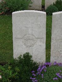 Etaples Military Cemetery - Cox-Smith, Stephen