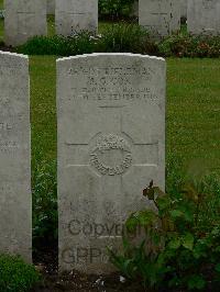 Etaples Military Cemetery - Cox, Stanley Gordon