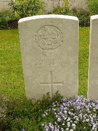 Etaples Military Cemetery - Coxon, A E