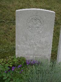 Etaples Military Cemetery - Crane, G