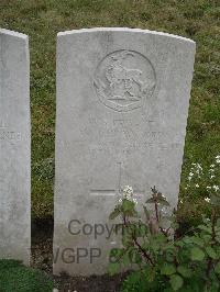 Etaples Military Cemetery - Crawford, William James