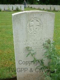 Etaples Military Cemetery - Crewdson, Dorothea Mary Lynette