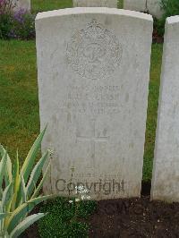 Etaples Military Cemetery - Crisp, Robert Henry Ernest