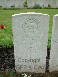 Etaples Military Cemetery - Croad, Percy