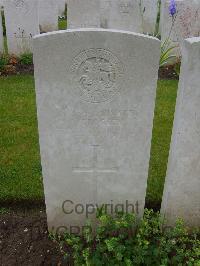 Etaples Military Cemetery - Crossey, C