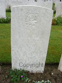 Etaples Military Cemetery - Crumpen, Henry George