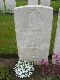 Etaples Military Cemetery - Crumpton, Thomas