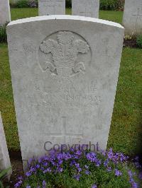 Etaples Military Cemetery - Cunningham, M
