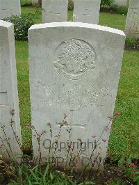 Etaples Military Cemetery - Cunningham, Virden Edward Barry