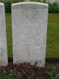 Etaples Military Cemetery - Curran, T