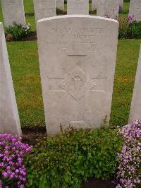 Etaples Military Cemetery - Currie, Robert