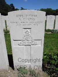 Etaples Military Cemetery - Curtis, G