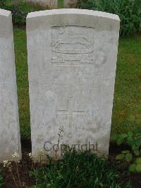 Etaples Military Cemetery - Cutt, Edward