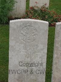 Etaples Military Cemetery - Cutts, Kelvin Ewart