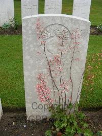 Etaples Military Cemetery - Dagger, D