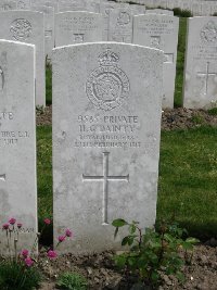 Etaples Military Cemetery - Dainty, Hugh Corbett