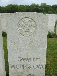 Etaples Military Cemetery - Dale, Frank Mayo