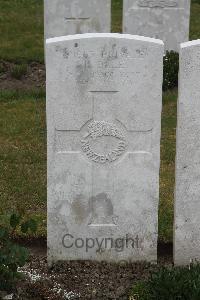 Etaples Military Cemetery - Dale, Hugh
