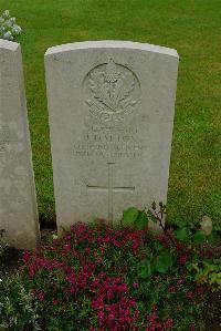 Etaples Military Cemetery - Dalton, John