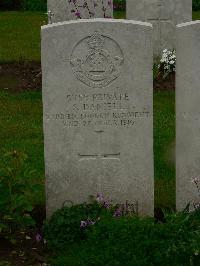 Etaples Military Cemetery - Daniell, Sydney