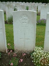 Etaples Military Cemetery - Danks, W