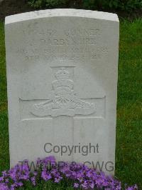 Etaples Military Cemetery - Darbyshire, J