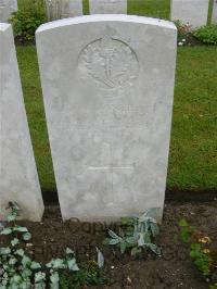 Etaples Military Cemetery - Davenport, Thomas