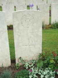 Etaples Military Cemetery - Davidson, John
