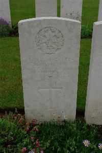 Etaples Military Cemetery - Davidson, Samuel