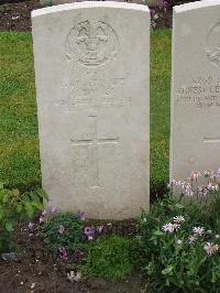 Etaples Military Cemetery - Davies, Charles