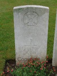 Etaples Military Cemetery - Davies, Edwin William