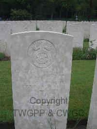 Etaples Military Cemetery - Davies, John