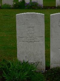 Etaples Military Cemetery - Davies, James Edward