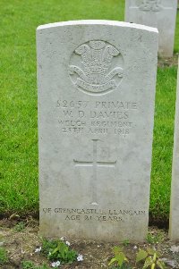 Etaples Military Cemetery - Davies, William David