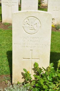 Etaples Military Cemetery - Davis, Henry John