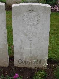 Etaples Military Cemetery - Davis, James