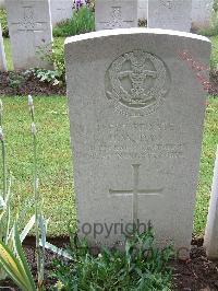 Etaples Military Cemetery - Daw, Henry William