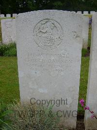 Etaples Military Cemetery - Dawson, George