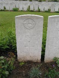 Etaples Military Cemetery - Dawson, Louis