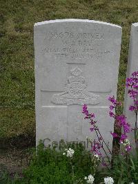 Etaples Military Cemetery - Day, William Allen