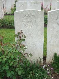 Etaples Military Cemetery - Deacon, A E