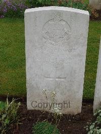 Etaples Military Cemetery - Dean, A C G