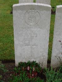 Etaples Military Cemetery - Denny, William Frederick