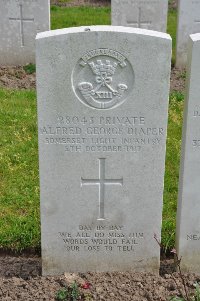 Etaples Military Cemetery - Diaper, Alfred George