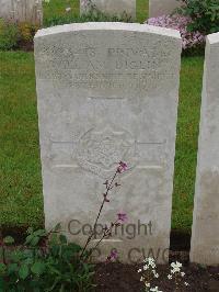 Etaples Military Cemetery - Diglin, William