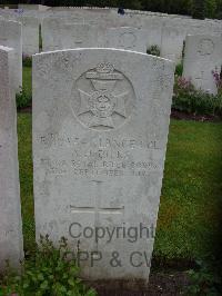 Etaples Military Cemetery - Dilks, A H