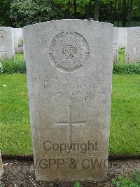 Etaples Military Cemetery - Dinham, Harry Tom