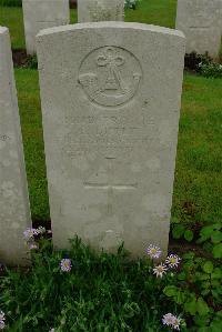Etaples Military Cemetery - Dipple, Frederick