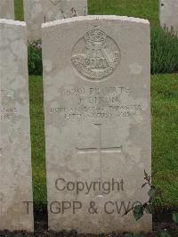 Etaples Military Cemetery - Dixon, J
